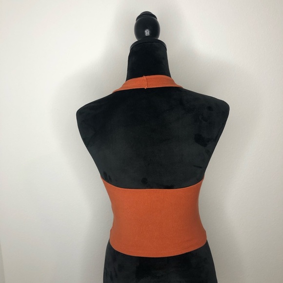 TopShop Ribbed Halter Tank Top - Picture 3 of 4